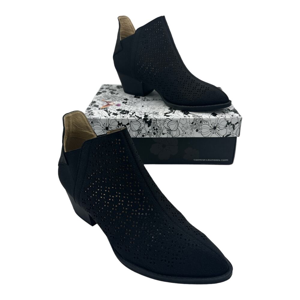 CL BY LAUNDRY Womens Black Perforated Cambria Block Heel Slip On Booties 9.5